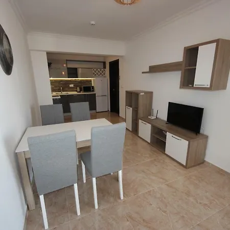 Menada Admiral Aparthotel 3*