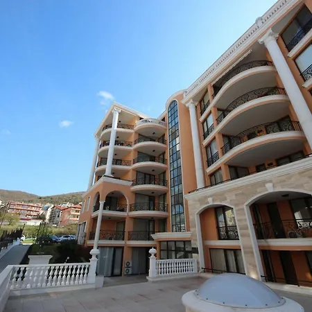 Menada Admiral Aparthotel