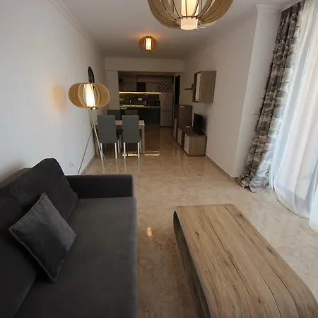 Aparthotel Menada Admiral 3*